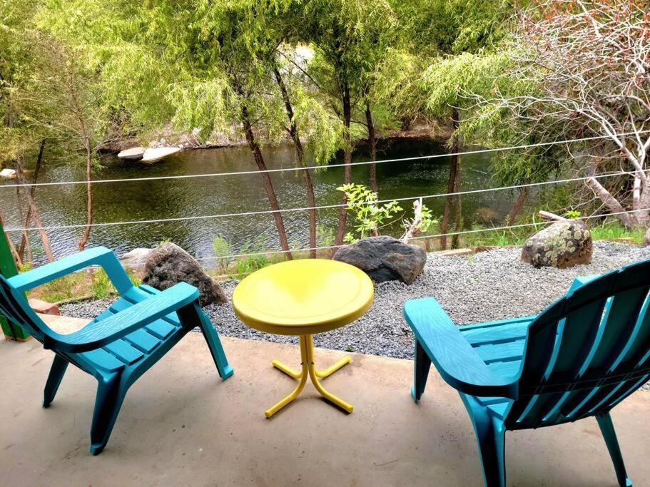 Retro Casita On The River! Only 1 Min To Snp Gate! Riverfront With Swimming Villa Three Rivers Exterior photo